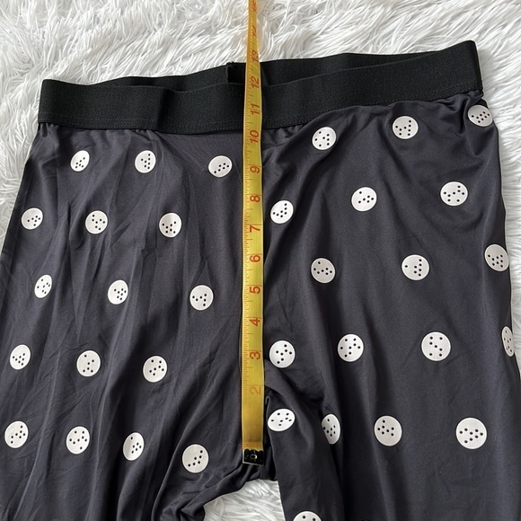 Zozosuit Unisex button print top & pants set in black size 7 NWOT - Picture 12 of 12